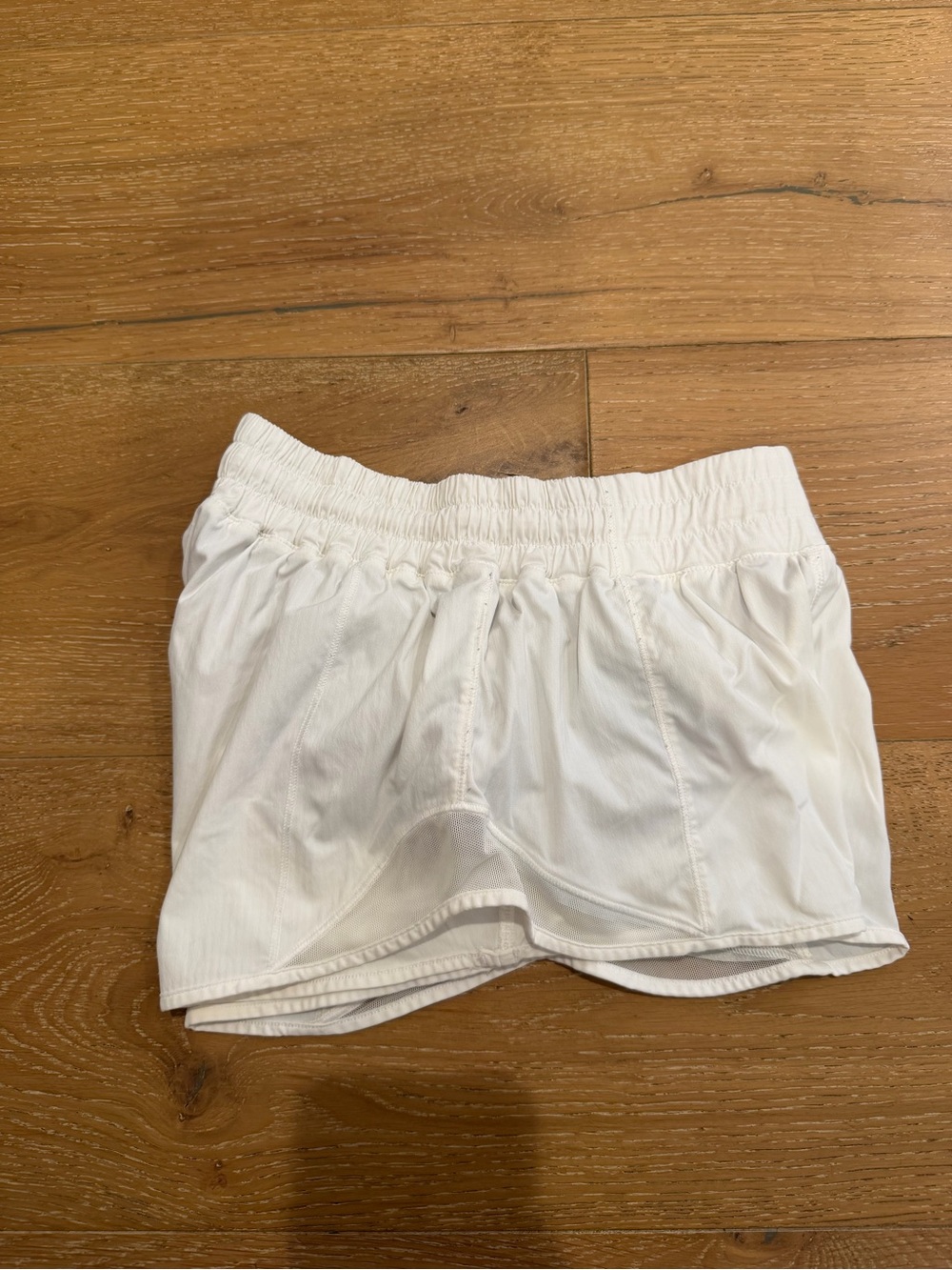 lululemon athletica Running Shorts - size 4 - Picture 3 of 6